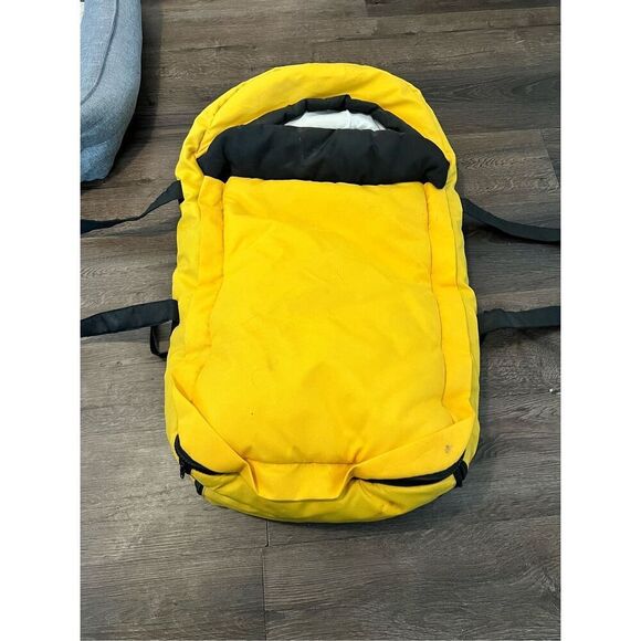 Baby bee bunting cocoon with stroller cover - Picture 1 of 8